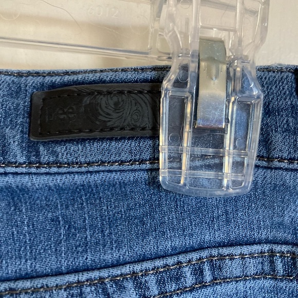 🌞Lee Relaxed Fit at the Waist Medium Wash Denim Jeans #Gy - Picture 9 of 10